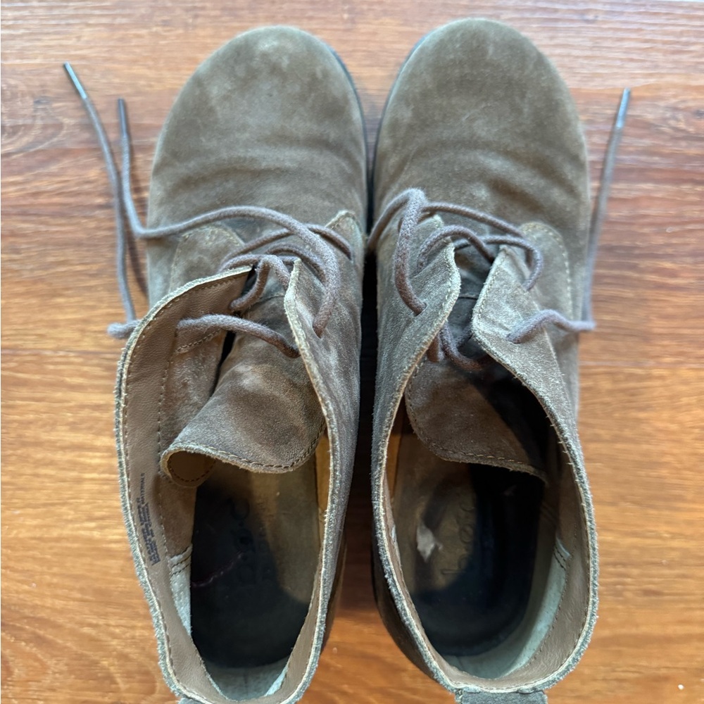 BOC women’s brown suede lace up boots, size 8.